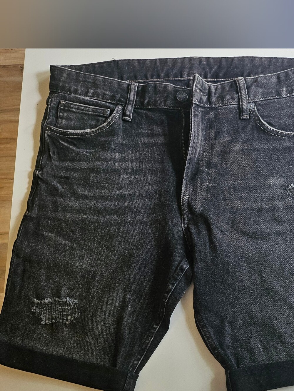 H&M Men's Black Distressed Rolled Cuff Denim Shorts